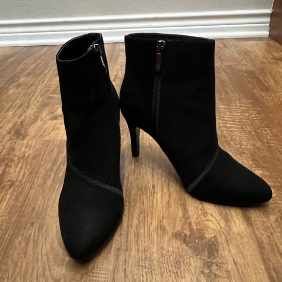 Coach And Four Black Boots 6 Side Zip Heels Zipper Detail Ankle Booties - Picture 13 of 13